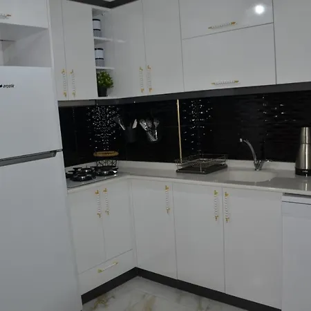 Cosy Et Tout Equipe Au Coeur D'antalya Apartamento